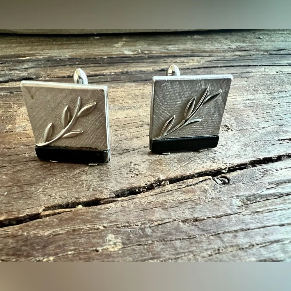 Silver Square Leaf Motif Cufflinks